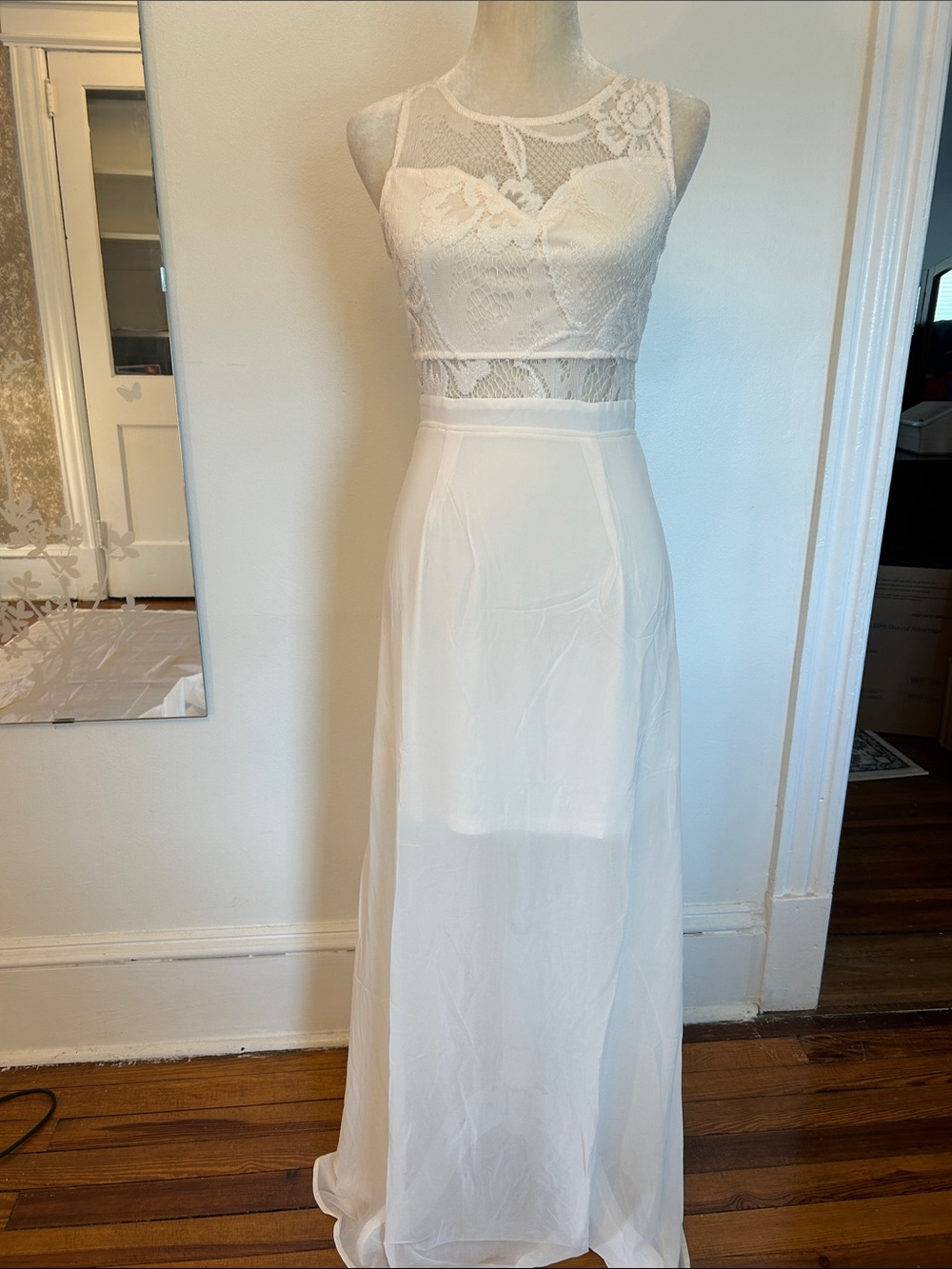 Soieblu White Lace Bodice Maxi Gown